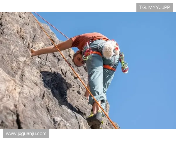 广州攀岩队荣登全国攀岩配合排行榜首位展现实力与团队精神