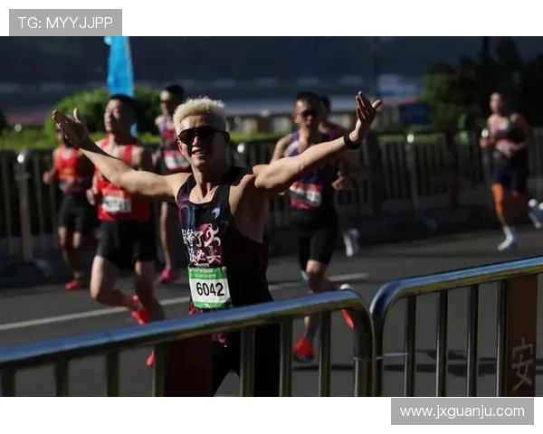 广州街舞队在马拉松大满贯中的灵活性表现引发热议与赞赏